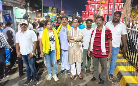 ଭଞ୍ଜନଗରରେ ମା’ ବୁଢ଼ୀ ଠାକୁରାଣୀଙ୍କ ପୀଠରେ କଂଗ୍ରେସ ନେତାଙ୍କ ଖେଚୁଡ଼ି ଭୋଗ ବଣ୍ଟନ ।